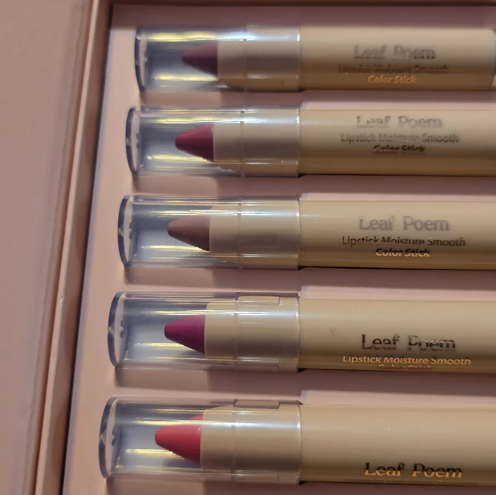Leaf Poem Ultra Matte Lipstick Set